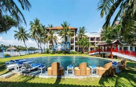 RIVER BEACH RESORT & RESIDENCES .